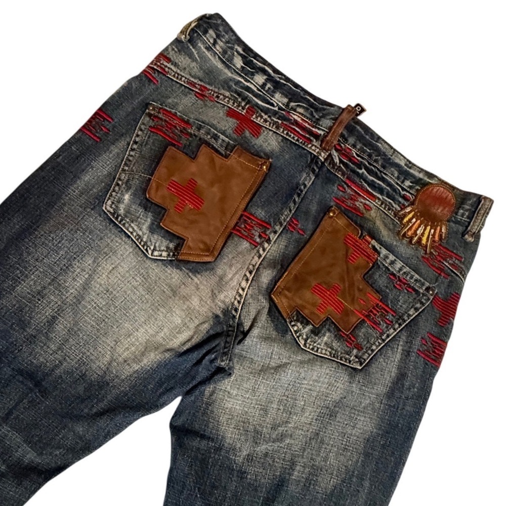 Akademiks Jeanius Level Products Embroidered Patchwork Distressed Denim Jeans 36